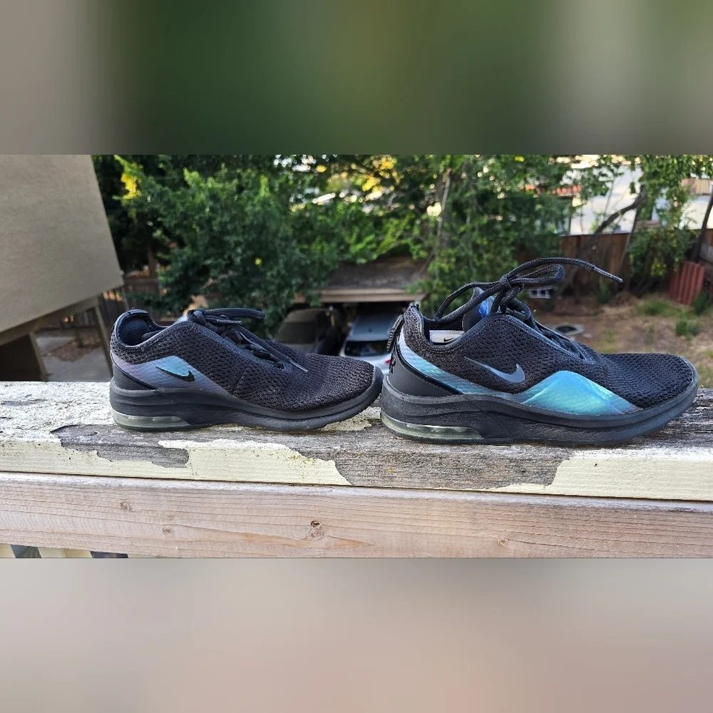 Nike Black and Blue Athletic Shoes with Air Max Cushioning